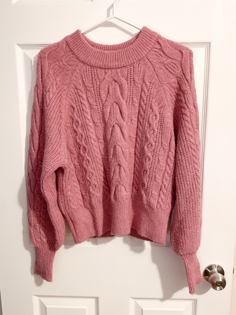 Dynamite Cable Knit Crewneck Sweater in Dusty Rose